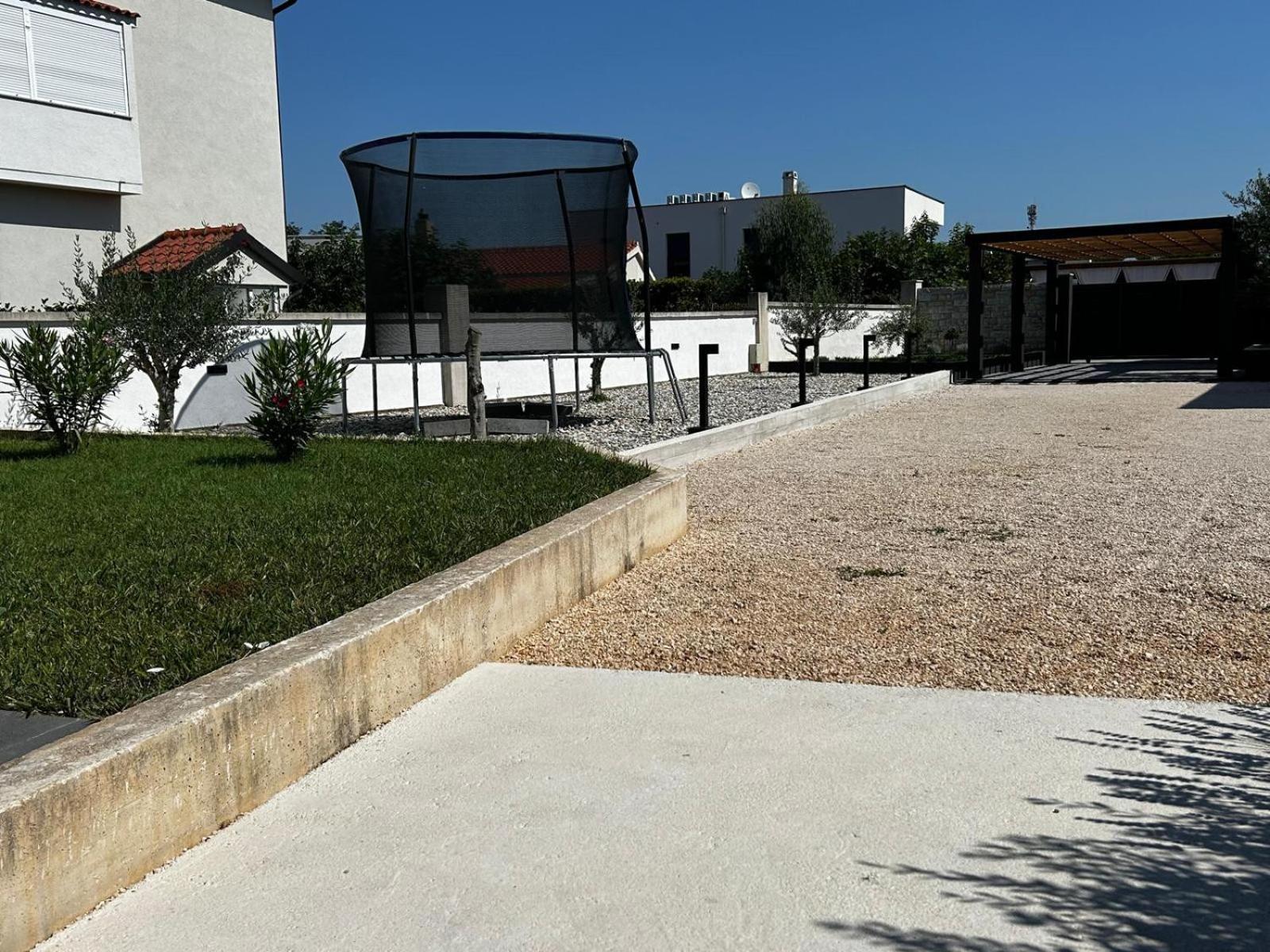 Villa Miranda With Pool Затон Екстериор снимка